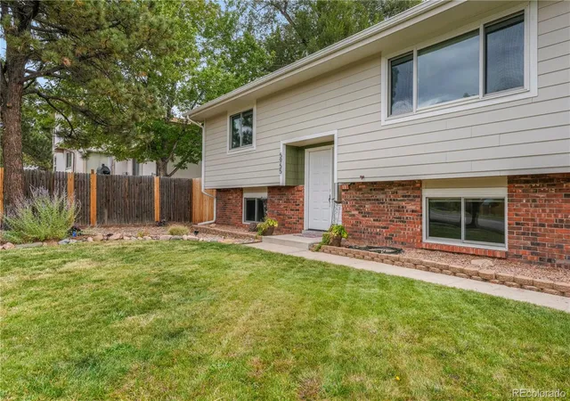 Photo 3 of Single family home for sale at 5955 N Union Blvd, Colorado Springs, CO 80918 | MLS# 4642569 | Listing updated on 2026-10-01