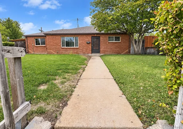 Photo 2 of Single family home for sale at 9211 Lillian Ln, Thornton, CO 80229 | MLS# 9883655 | Listing updated on 2026-10-07