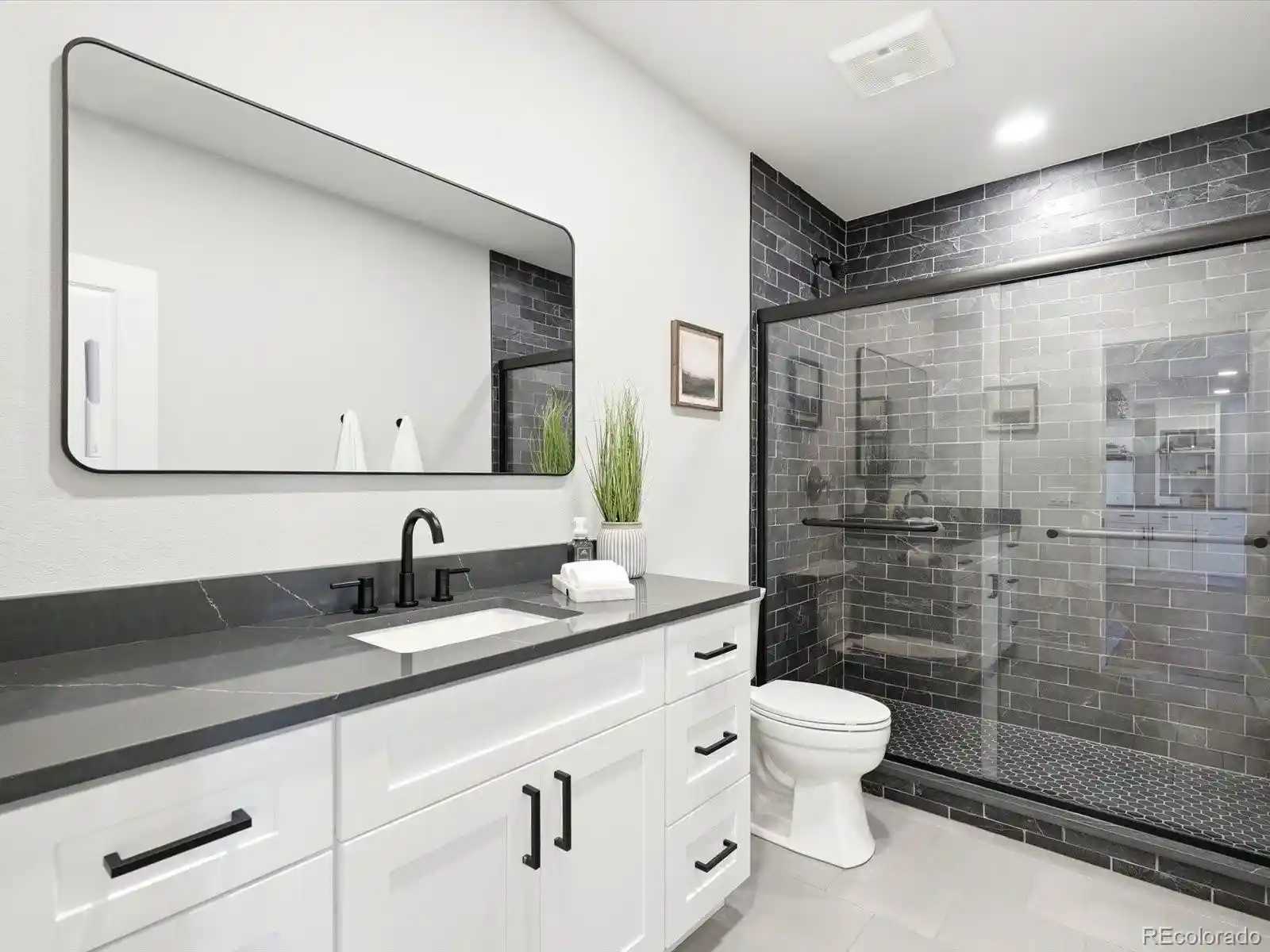Photo 4 of Single family home for sale at 13690 Emerald Lake St, Parker, CO 80138 | MLS# 9005045 | Listing updated on 2026-10-25