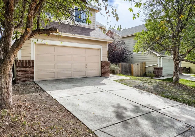 Photo 2 of Single family home for sale at 19856 E Villanova Dr, Aurora, CO 80013 | MLS# 4113968 | Listing updated on 2026-10-06