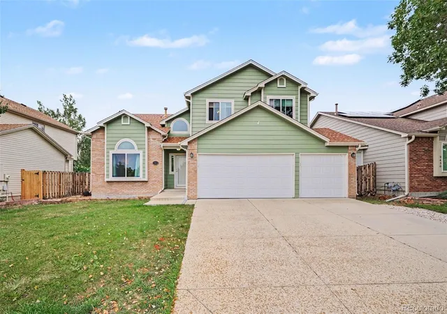 Photo 2 of Single family home for sale at 2424 S Salida Way, Aurora, CO 80013 | MLS# 3750524 | Listing updated on 2026-10-06