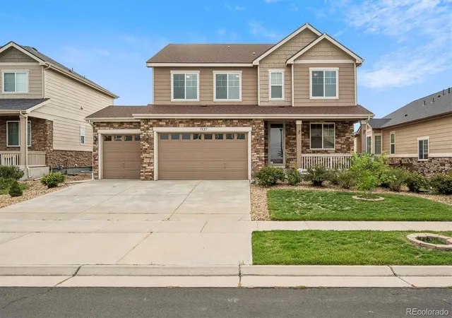 Photo 1 of Single family home for sale at 7127 S Patsburg Way, Aurora, CO 80016 | MLS# 5393134 | Listing updated on 2026-10-01