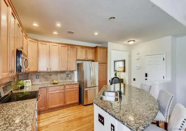 Photo 4 of Sale Pending at 20947 E Eastman Ave, Aurora, CO 80013 | MLS# 2963840 | Listing updated on 2026-10-12