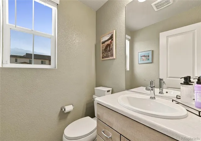 Photo 4 of Single family home for sale at 17607 Lucky Penny Ln, Monument, CO 80132 | MLS# 5535664 | Listing updated on 2026-10-06