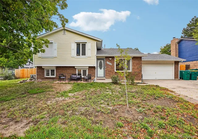 Single family home for sale at 3208 S Ensenada Way, Aurora, CO 80013 | MLS# 9033238