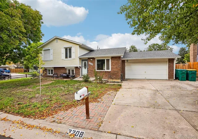 Photo 1 of Single family home for sale at 3208 S Ensenada Way, Aurora, CO 80013 | MLS# 9033238 | Listing updated on 2026-10-09