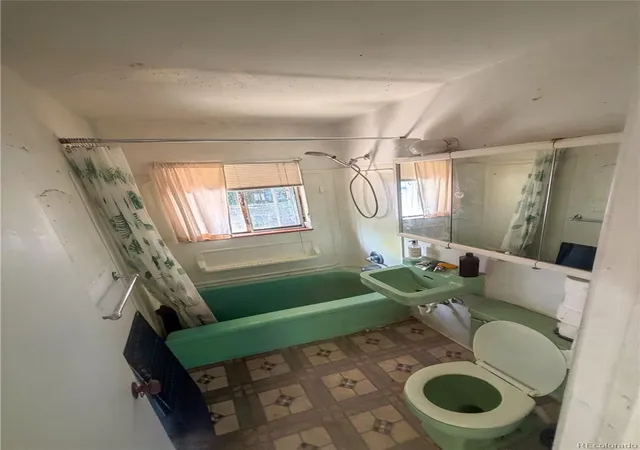 Photo 3 of Single family home for sale at 3323 S Grape St, Denver, CO 80222 | MLS# 2651836 | Listing updated on 2026-09-30