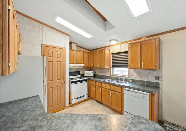 Photo 4 of Manufactured home for sale at 2211 W Mulberry St, Fort Collins, CO 80521 | MLS# 5912046 | Listing updated on 2026-10-06