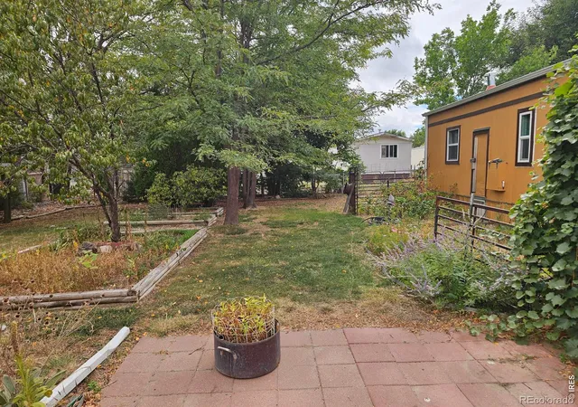 Photo 3 of Single family home for sale at 227 Balsam St, Log Lane Village, CO 80705 | MLS# IR1069660 | Listing updated on 2026-09-30