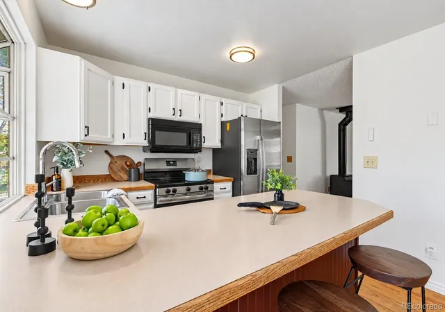 Photo 4 of Single family home for sale at 11522 Birch St, Thornton, CO 80233 | MLS# 8172966 | Listing updated on 2026-10-09