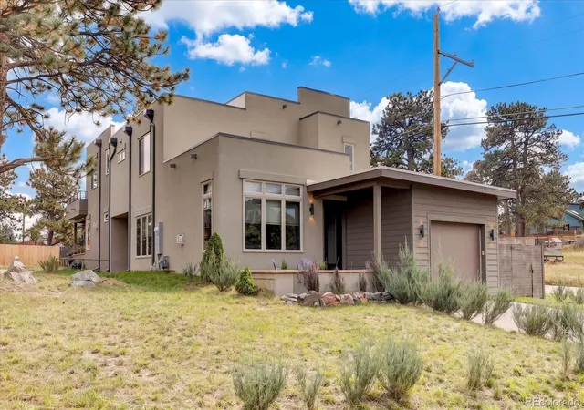 Photo 2 of Single family home for sale at 3068 Bergen Point Trl, Evergreen, CO 80439 | MLS# 5790617 | Listing updated on 2026-10-04