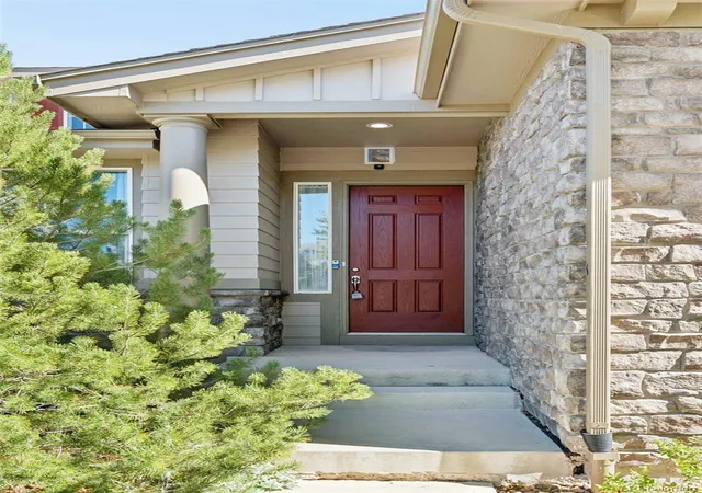 Photo 4 of Single family home for sale at 10969 Glengate Cir, Highlands Ranch, CO 80130 | MLS# 5109982 | Listing updated on 2026-10-10