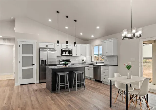 Photo 3 of Single family home for sale at 611 E Fredonia Dr, Pueblo, CO 81007 | MLS# 5448828 | Listing updated on 2026-10-01
