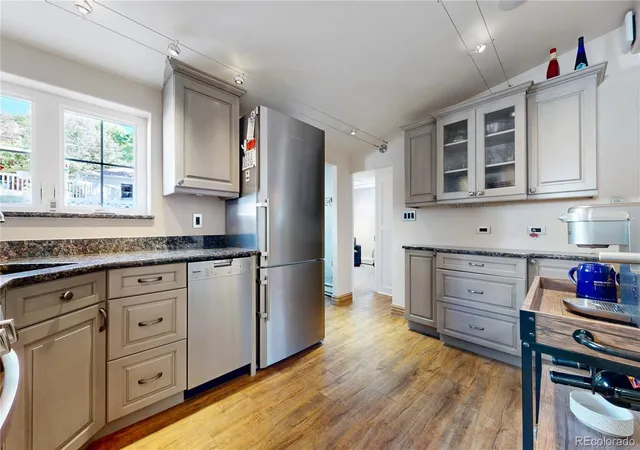 Photo 4 of Single family home for sale at 1619 Ford St, Golden, CO 80401 | MLS# 5664507 | Listing updated on 2026-10-07