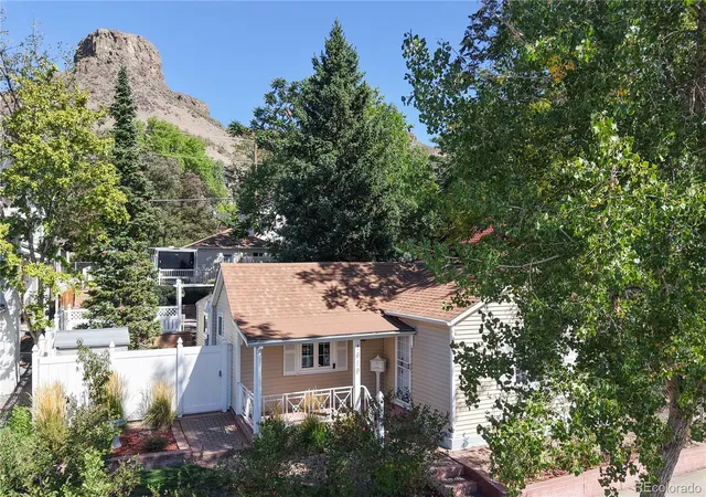 Photo 1 of Single family home for sale at 1619 Ford St, Golden, CO 80401 | MLS# 5664507 | Listing updated on 2026-10-07