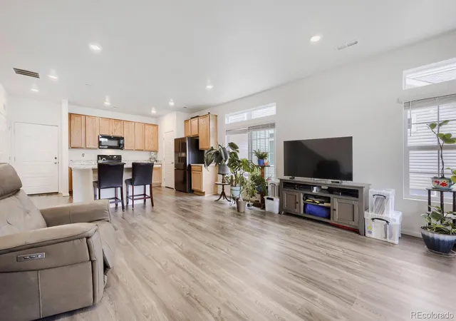 Photo 4 of Single family home for sale at 17809 E 103rd Avenue, Commerce City, CO 80022 | MLS# 8111549 | Listing updated on 2026-10-05