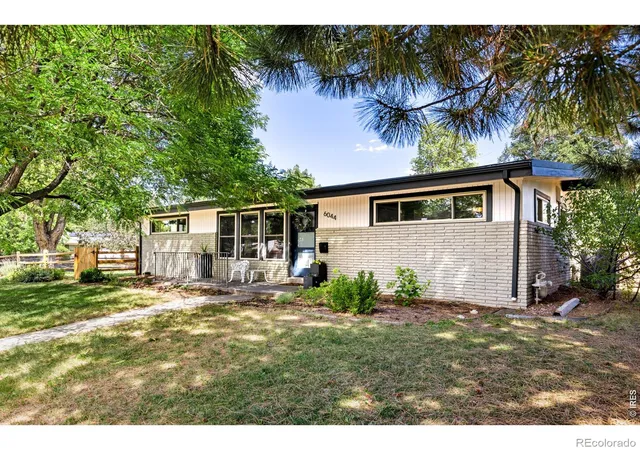 Photo 2 of Single family home for sale at 6044 S Fairfield St, Littleton, CO 80120 | MLS# IR1069673 | Listing updated on 2026-10-05