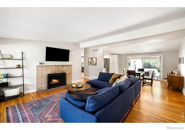 Photo 3 of Single family home for sale at 6044 S Fairfield St, Littleton, CO 80120 | MLS# IR1069673 | Listing updated on 2026-10-19