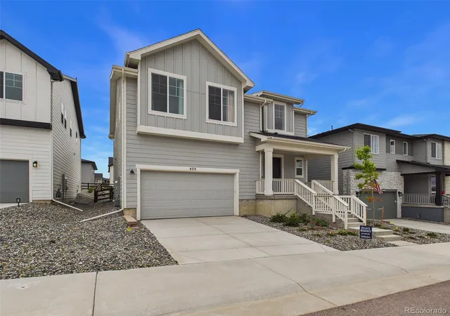 Photo 2 of Single family home for sale at 425 Welded Tuff Trl, Castle Rock, CO 80104 | MLS# 8685842 | Listing updated on 2026-10-03