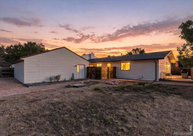 Photo 3 of Single family home for sale at 11 Rochester Dr, Windsor, CO 80550 | MLS# IR1069678 | Listing updated on 2026-10-09