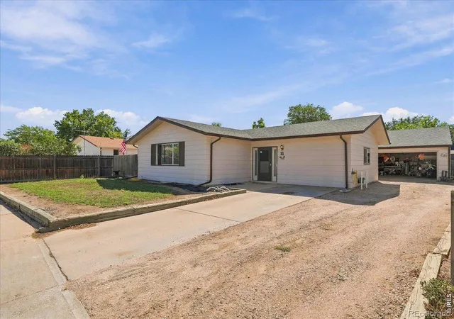 Photo 4 of Single family home for sale at 11 Rochester Dr, Windsor, CO 80550 | MLS# IR1069678 | Listing updated on 2026-10-09