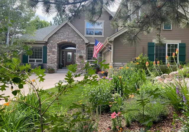 Photo 2 of Single family home for sale at 6977 Glenhunt Ln, Castle Pines, CO 80108 | MLS# 9846429 | Listing updated on 2026-10-04