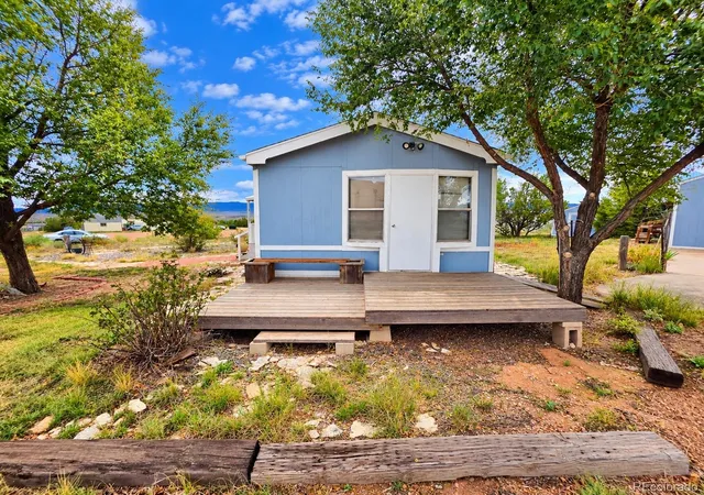Photo 2 of Single family home for sale at 33 7th Avenue, Penrose, CO 81240 | MLS# 3752581 | Listing updated on 2026-09-30