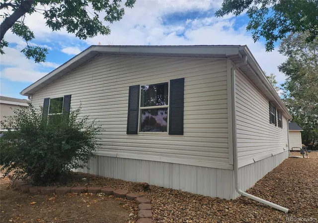 Photo 2 of Manufactured home for sale at 10548 Barron Cir, Firestone, CO 80504 | MLS# 1529400 | Listing updated on 2026-09-30