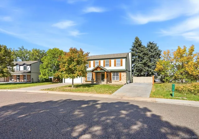Photo 3 of Single family home for sale at 11426 Brownstone Dr, Parker, CO 80138 | MLS# 3203588 | Listing updated on 2026-10-16