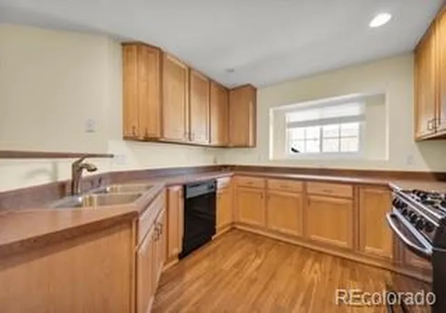 Photo 4 of Townhouse for sale at 23653 E Links Pl, Aurora, CO 80016 | MLS# 7247543 | Listing updated on 2026-10-05