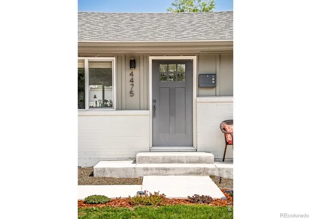 Photo 2 of Single family home for sale at 4475 Whitney Pl, Boulder, CO 80305 | MLS# IR1069691 | Listing updated on 2026-10-06
