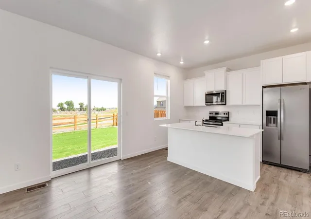Photo 4 of Single family home for sale at 9938 Danube Ct, Commerce City, CO 80022 | MLS# 3336240 | Listing updated on 2026-09-30