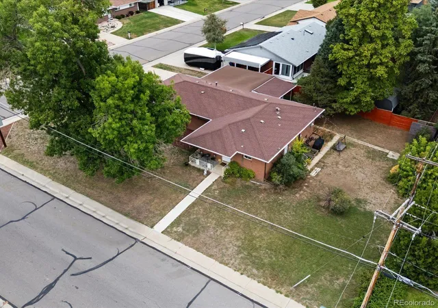 Photo 4 of Single family home for sale at 2506 Moore St, Lakewood, CO 80215 | MLS# 7581232 | Listing updated on 2026-10-09