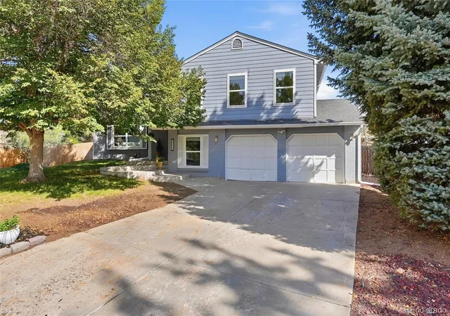 Photo 1 of Single family home for sale at 7742 S Penrose Ct, Littleton, CO 80122 | MLS# 7181683 | Listing updated on 2026-10-23