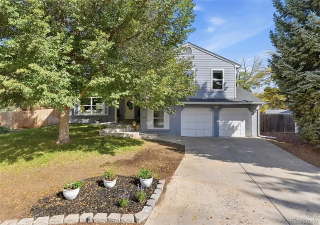 Single family home for sale at 7742 S Penrose Ct, Littleton, CO 80122 | MLS# 7181683