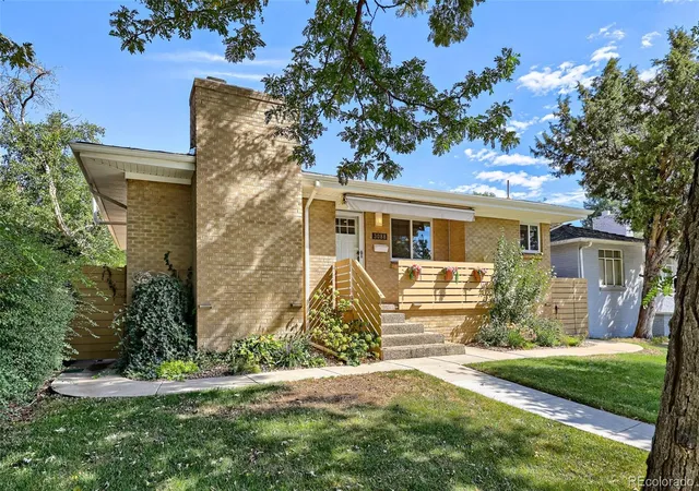 Photo 2 of Single family home for sale at 3088 S Downing St, Englewood, CO 80113 | MLS# 9124006 | Listing updated on 2026-10-07