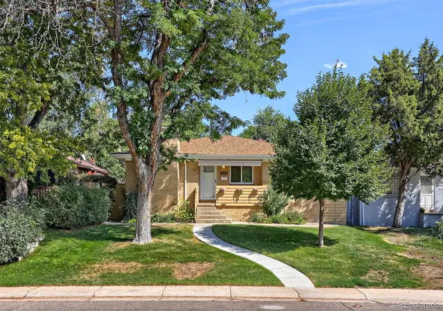 Photo 3 of Single family home for sale at 3088 S Downing St, Englewood, CO 80113 | MLS# 9124006 | Listing updated on 2026-10-07
