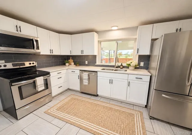 Listing Photo 5 - Condo for sale in building located at 1040 S Kearney St, Denver, CO 80224