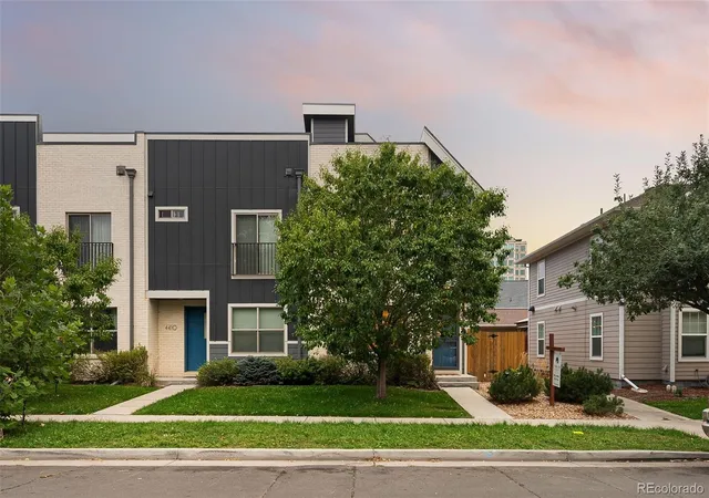 Photo 2 of Townhouse for sale at 4400 E Bails Pl, Denver, CO 80222 | MLS# 5838165 | Listing updated on 2026-10-08
