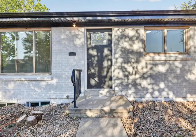 Photo 3 of Single family home for sale at 3113 Worchester St, Aurora, CO 80011 | MLS# 8804450 | Listing updated on 2026-10-07