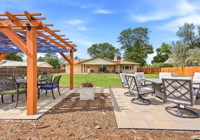 Photo 2 of Single family home for sale at 5340 Gladiola St, Arvada, CO 80002 | MLS# 4529455 | Listing updated on 2026-10-08