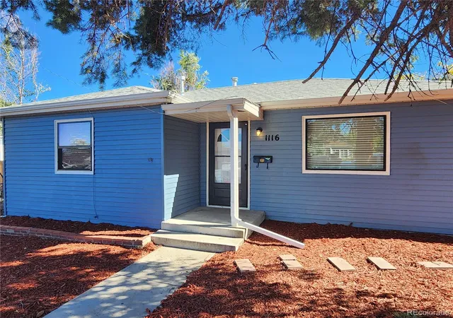 Photo 3 of Single family home for sale at 1116 Moline St, Aurora, CO 80010 | MLS# 2008472 | Listing updated on 2026-10-26