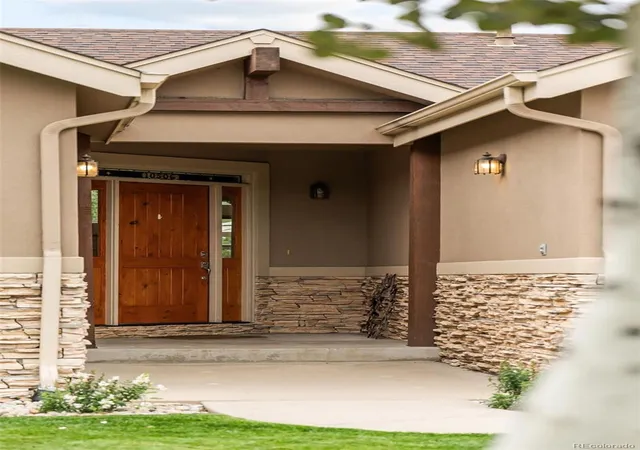 Photo 3 of Sale Pending at 10506 W Beloit Pl, Denver, CO 80227 | MLS# 7798787 | Listing updated on 2026-10-06