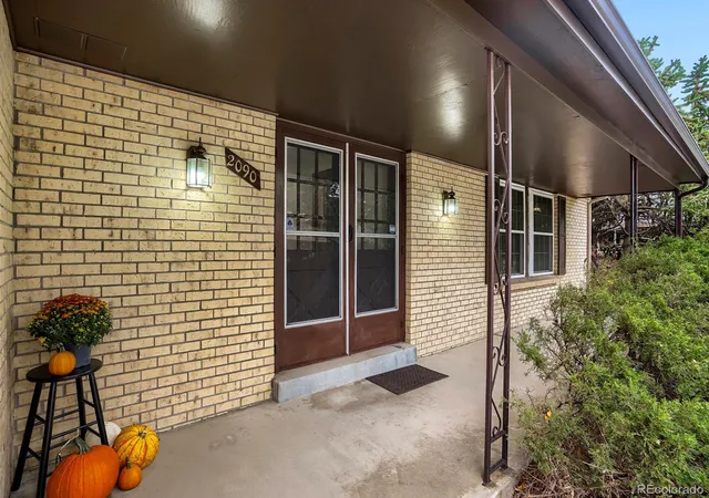Photo 2 of Single family home for sale at 2090 Miller St, Lakewood, CO 80215 | MLS# 4594939 | Listing updated on 2026-10-07