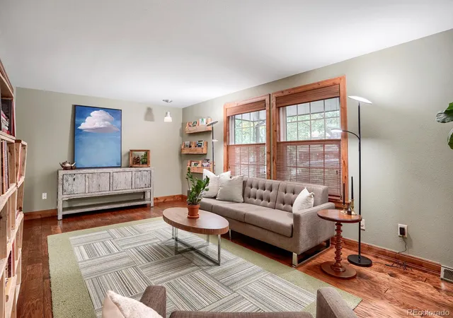 Photo 4 of Single family home for sale at 2090 Miller St, Lakewood, CO 80215 | MLS# 4594939 | Listing updated on 2026-10-07