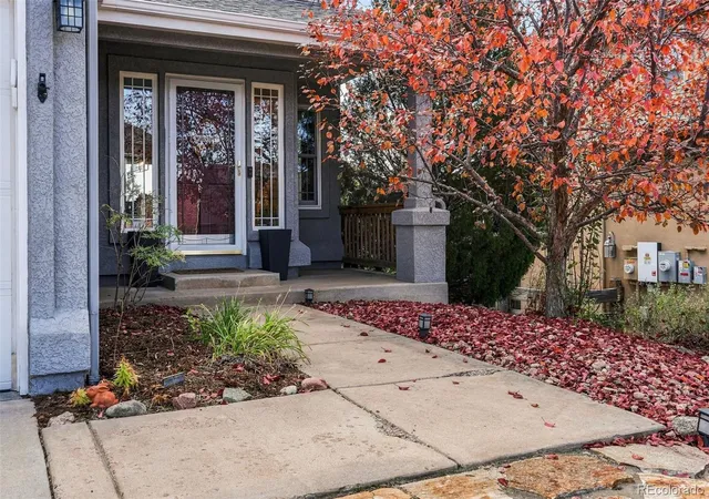 Photo 3 of Single family home for sale at 1171 Vista Oaks Dr, Colorado Springs, CO 80921 | MLS# 8295744 | Listing updated on 2026-10-08