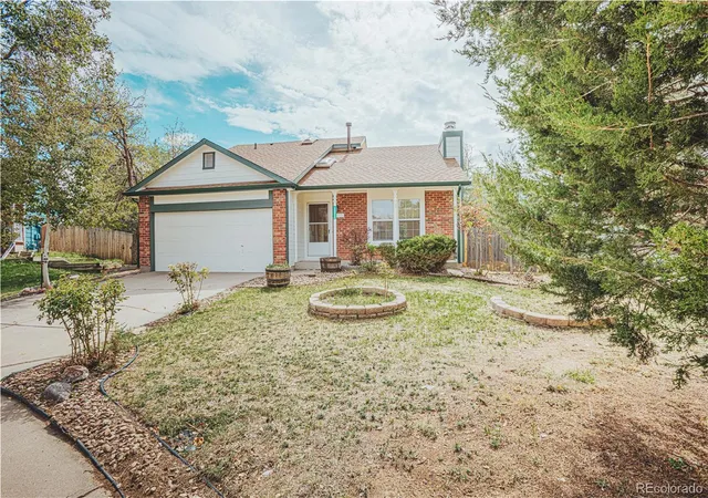 Photo 2 of Single family home for sale at 20066 E Bellewood Pl, Aurora, CO 80015 | MLS# 6109946 | Listing updated on 2026-10-09