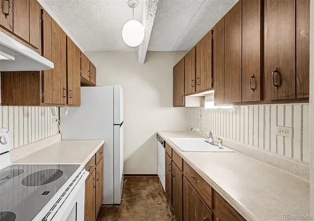 Photo 3 of Sale Pending at 8060 E Girard Ave #704, Denver, CO 80231 | MLS# 3993742 | Listing updated on 2026-10-05