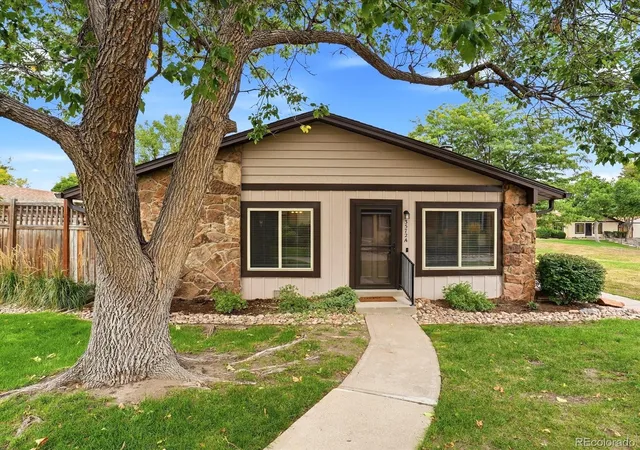 Townhouse for sale at 3572 S Kittredge St #A, Aurora, CO 80013 | MLS# 7055588