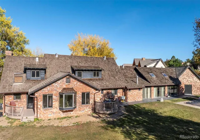 Single family home for sale at 8935 W Bear Crk Dr, Lakewood, CO 80227 | MLS# 7237215